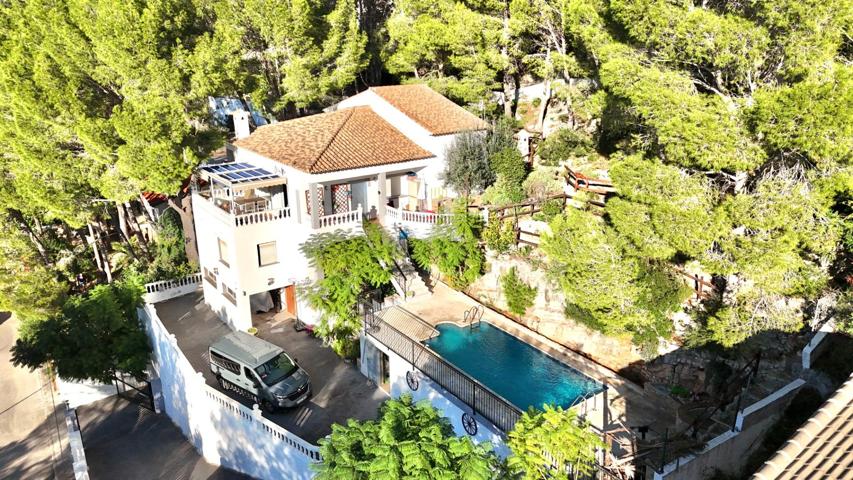 CHALET EXCLUSIVO EN URBANIZACIÓN SANTA MARTA DE GANDIA. photo 0