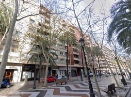 AMPLIA VIVIENDA EN PLENO PASEO GERMANÍAS – OPORTUNIDAD DE INVERSIÓN photo 0