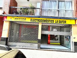 LOCAL COMERCIAL EN BUEN ESTADO EN CALLE NUEVE DE OCTUBRE DE 186 M2 CON ALMACÉN Y BAÑO photo 0