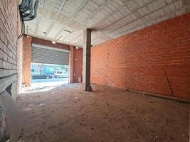 Local en venta en Joan Martorell, Corea photo 0