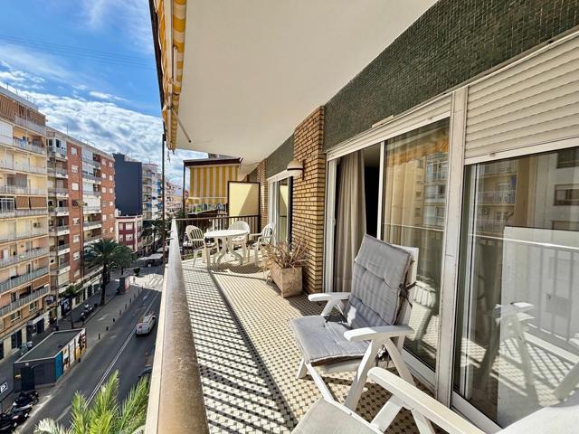 ¡ Lo que estaba esperando ! Gran vivienda de 198 m2 en el centro de Gandia con amplio balcón y garaje cerrado.  2 ACCESOS. photo 0