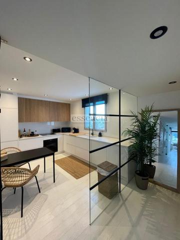 VIVIENDA EXCLUSIVA DE DISEÑO EN EL CENTRO DE GANDIA. photo 0