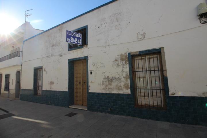 Casa céntrica en Puebla de la calzada photo 0