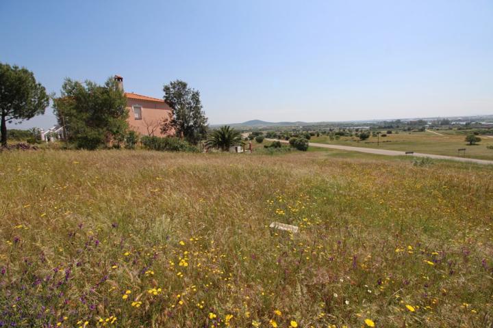 Terreno Urbanizable En venta en Alrededores, Esparragalejo photo 0