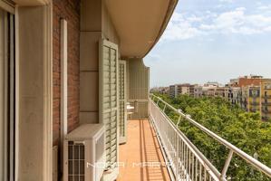 PISO EN VENTA EN PASEO SAN JOAN - GRACIA photo 0