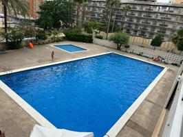 Apartamento luminoso a 200m de la playa con parking comunitario y piscina photo 0