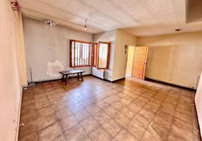 Céntrico piso dúplex de 120m2, 4 dormitorios, 2 baños para reformar integralmente photo 0
