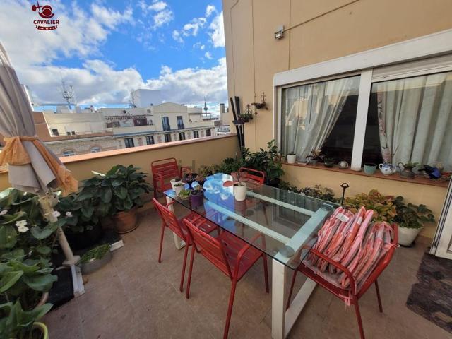 Exclusivo ático de 122m2 con terraza para reformar en la mejor zona del Barrio de Salamanca photo 0