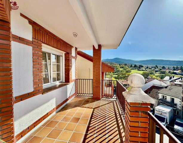 Piso de 124m2 COMPLETAMENTE REFORMADO con 3 dormitorios, 2 baños y terraza ¡¡ PARA ENTRAR A VIVIR ¡¡ photo 0