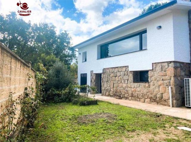 Chalet de 267m2, 4 dormitorios, 3 baños con parcela de 1016m2 en Collado Mediano photo 0