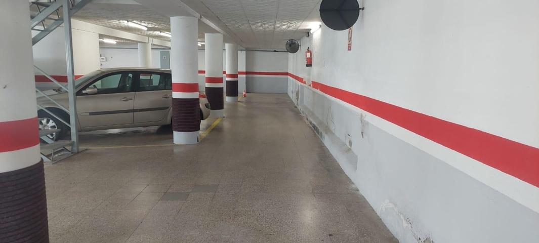 PLAZA DE APARCAMIENTO DOBLE EN VENTA EN MANRESA (PL.LA REFORMA) photo 0