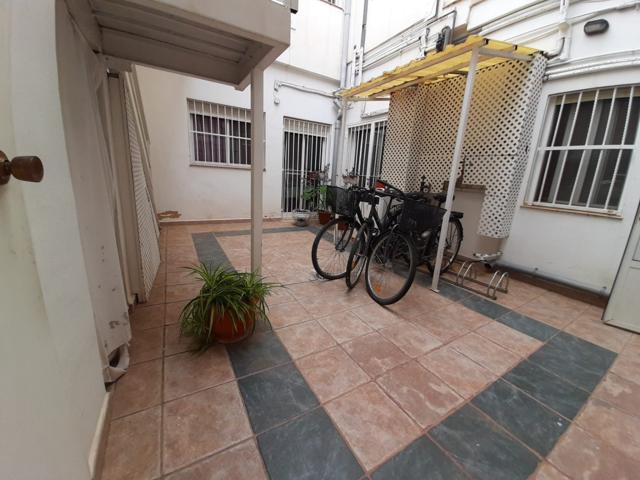 Presentamos 2 casas unidas en la mejor zona de burjasot. photo 0