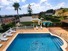 ESPECTACULAR CHALET CON PISCINA EN CALICANTO photo 0