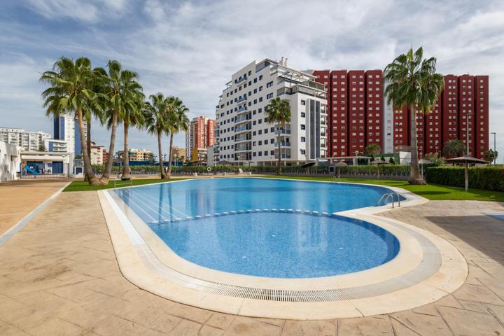 PISO EN COMPLEJO RESIDENCIAL CON 52 M2 DE TERRAZA EN LA PLAYA DE FARNALS photo 0