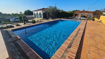 Tranquilidad en chalet con piscina privada en Oliva Nova photo 0