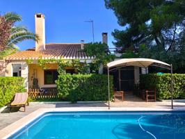 IMPRESIONANTE CHALET CON PISCINA EN URBANIZACIÓN EL PANTANO – L'ALCORA photo 0