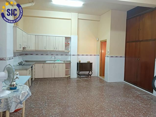 LOCAL COMERCIAL EN PROCESO DE CAMBIO A VIVIENDA CON PLAZA DE GARAJE photo 0