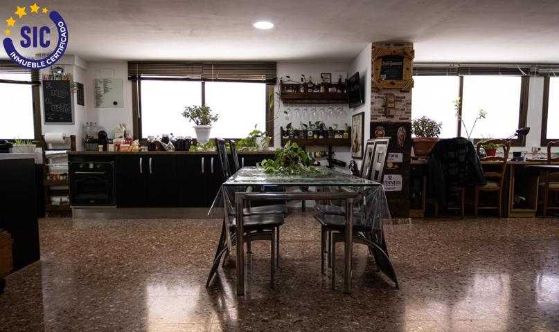 LOCAL COMERCIAL COMPLETAMENTE ADAPTADO A VIVIENDA, UN SIN FIN DE OPORTUNIDADES! photo 0
