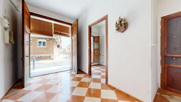 CASA CON UN GRAN POTENCIAL EN ALBERIC photo 0
