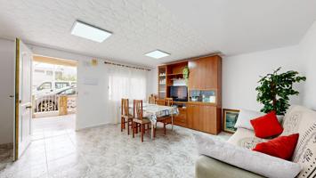 ¿Te encanta vivir cerca del mar? Esta puede ser la vivienda que estabas buscando. photo 0