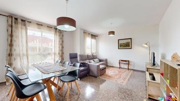 ¡VIVIENDA AMPLIA Y LUMINOSA EN UNA DE LAS MEJORES ZONAS DE MONTROY! photo 0