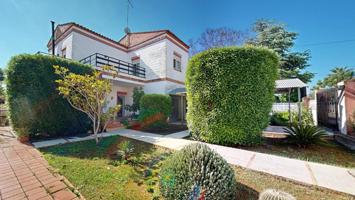 ESPECTACULAR CHALET EN MONTEALCEDO photo 0