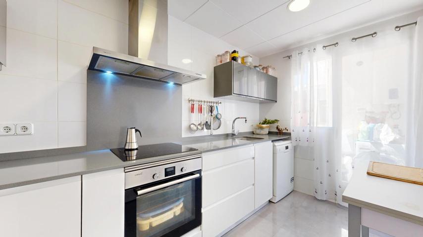 Preciosa vivienda reformada en zona de la Universidad Católica, Torrent photo 0