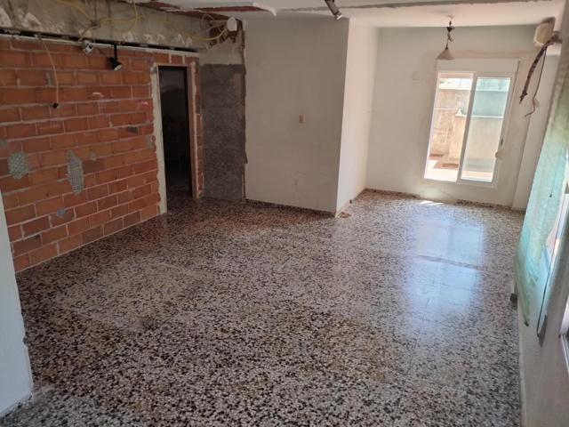 PISO EN VENTA EN LA POBLA DE VALLBONA photo 0