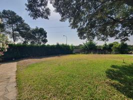 Magnífica parcela urbana en venta en urbanización Entrepinos de L’Eliana photo 0