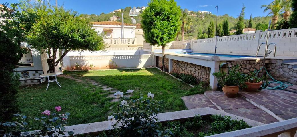 ¡Gran oportunidad en Gilet! Chalet independiente con piscina, jardín y dos viviendas photo 0
