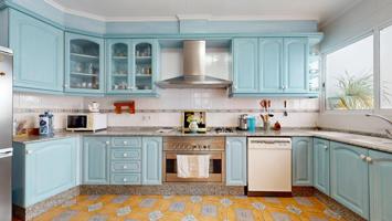 ¡Oportunidad única en el centro histórico de Segorbe! Casa de pueblo con 3 viviendas independientes y posibilidad de ático photo 0