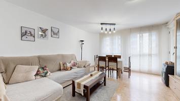 Encantador piso moderno en La Vall d’Uixó – 241 m², garaje y trastero photo 0