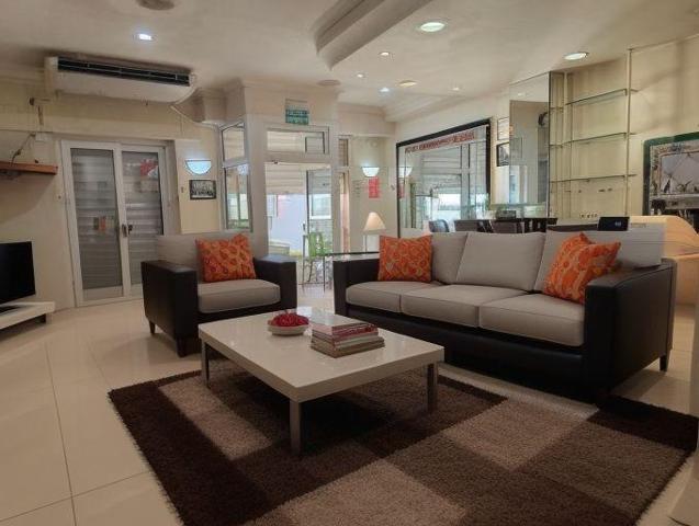 ¡OPORTUNIDAD ÚNICA EN PLENO CENTRO DE GANDÍA PARA CREAR TÚ NUEVO HOGAR! photo 0