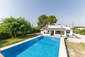 VENTA CHALET URBANO EN LIRIA ZONA SAFAREIG photo 0