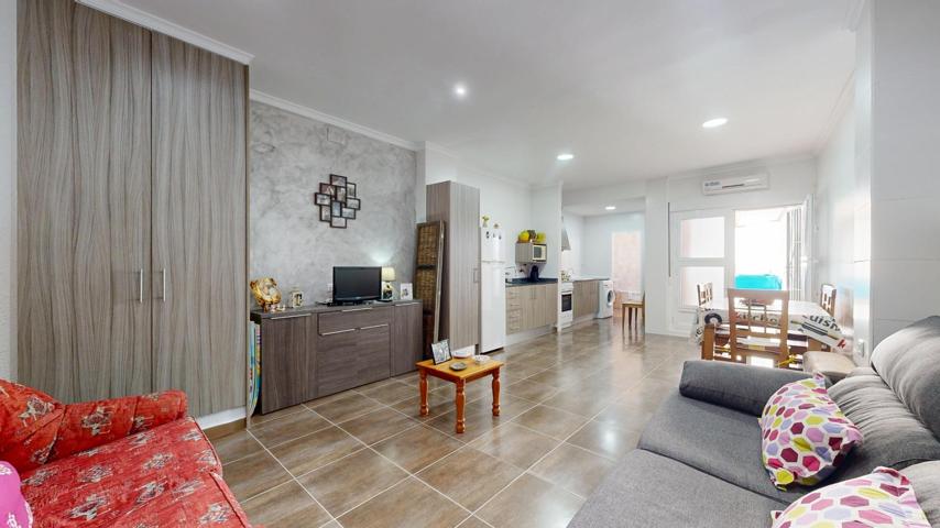 Chalet adosado en Montserrat photo 0