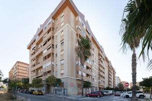 ESTUPENDO LOCAL COMERCIAL EN BENIMACLET photo 0