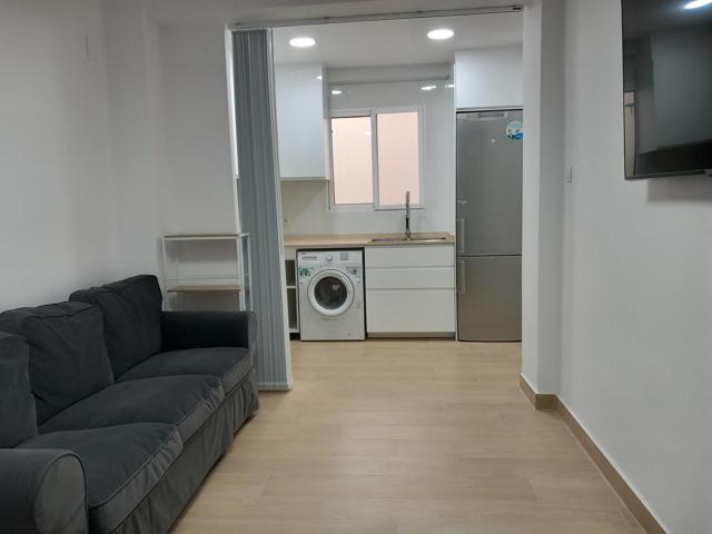 Piso reformado de 3 dormitorios photo 0