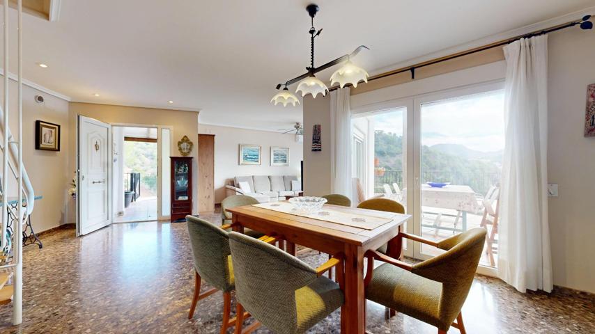 MAGNIFICO CHALET EN SERRA photo 0