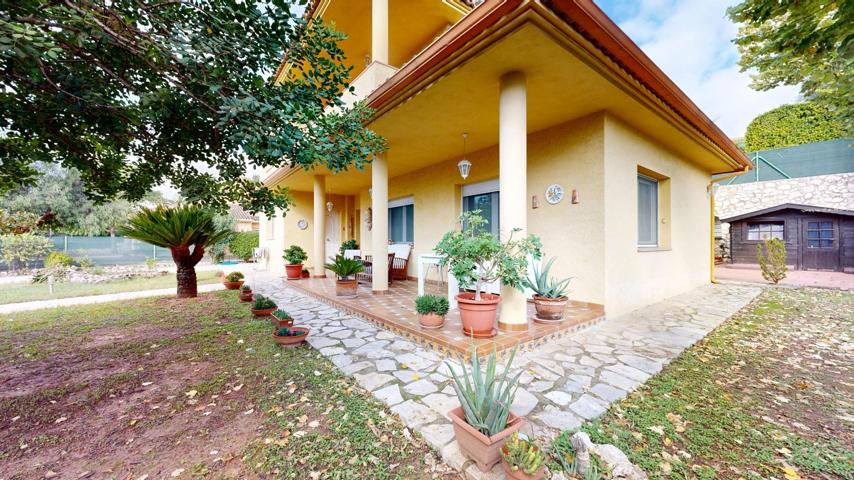 Espectacular unifamiliar en urbanización El Pilar, Ontinyent photo 0