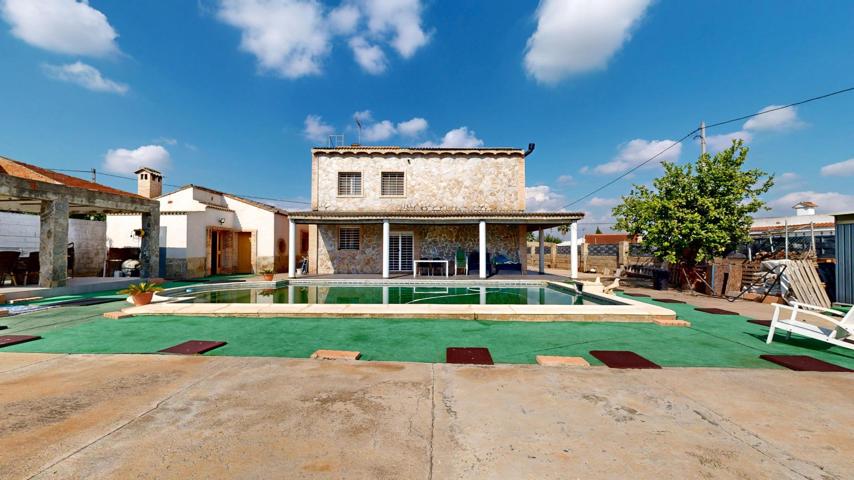 ESPECTACULAR CHALET EN URBANIZACIÓN LA MALLA DE MANISES photo 0