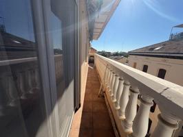 PISO AMPLIO Y LUMINOSO EN GODELLA photo 0