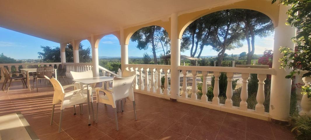 Chalet en venta Chiva. photo 0