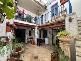 CASA ESPECIAL EN EL CENTRO DE LLIRIA photo 0