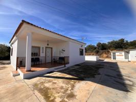 Chalet en venta Pedralba photo 0