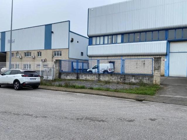 SE VENDE NAVE EN EL POLÍGONO DE CABAÑAS photo 0