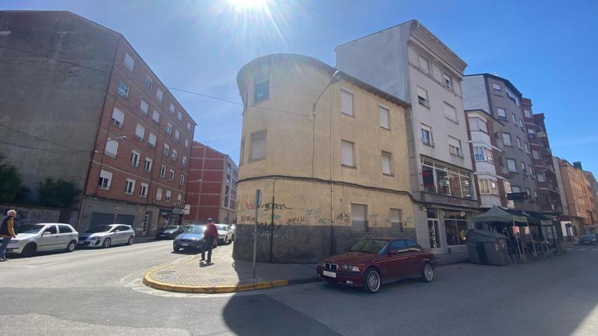 EDIFICIO DE ORIGEN PARA REFORMAR EN CENTRO DE PONFERRADA!!! photo 0