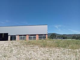 SE VENDE NAVE CON 8.000 M2 DE TERRENO photo 0