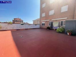 AMPLIO PISO CON PATIO PRIVADO EXCELENTE OPORTUNIDAD DE COMPRA photo 0