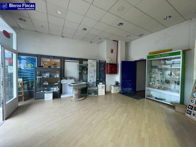 SE VENDE LOCAL COMERCIAL EN ZONA ANTIBIÓTICOS DE LEON photo 0