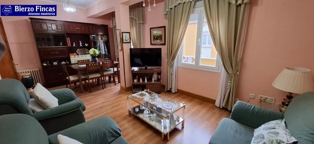 OPORTUNIDAD DE INVERSION, EDIFICIO DE DOS PLANTAS CON PARCELA EN VENTA ZONA CUATROVIENTOS photo 0